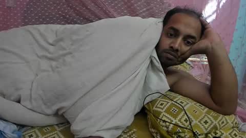 Snapshot of rwb17 chatting on 02-06-25, 08:39 rwb17 online show from 02-06-25, 08:39