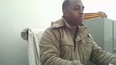 Snapshot of rwb17 chatting on 02-20-25, 10:59 rwb17 online show from 02-20-25, 10:59