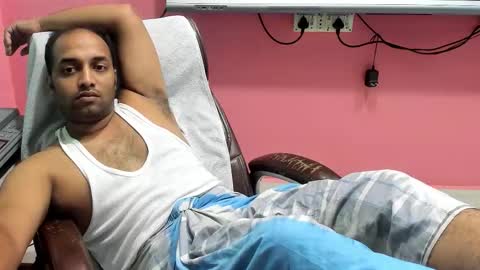 Snapshot of rwb17 chatting on 09-14-25, 04:11 rwb17 online show from 09-14-25, 04:11