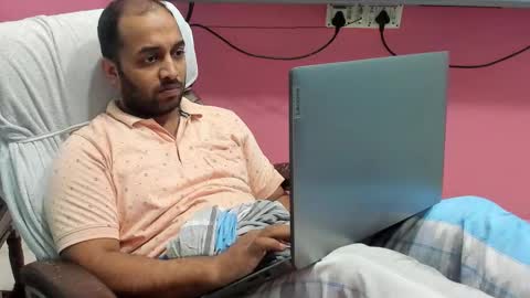 Snapshot of rwb17 chatting on 11-01-25, 04:31 rwb17 online show from 11-01-25, 04:31