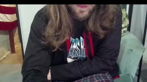 Snapshot of rwb1982 chatting on 12-20-25, 01:07 rwb1982 online show from 12-20-25, 01:07