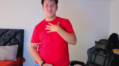 Snapshot of ryan_doretti chatting on 10-02-25, 02:13 Ryan online show from 10-02-25, 02:13