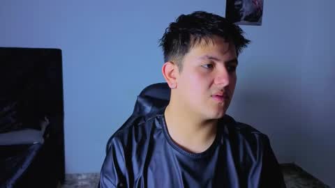 Snapshot of ryan_doretti chatting on 11-02-25, 01:46 Ryan online show from 11-02-25, 01:46