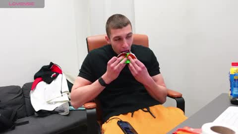 RYAN DOZER online show from 04-06-26, 05:36