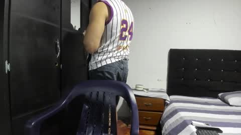 ryan_xc1 online show from 01-09-26, 02:14