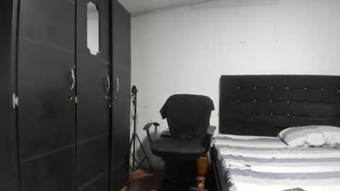 ryan_xc1 online show from 05-16-26, 02:41