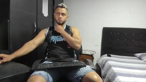 Snapshot of ryan_xc1 chatting on 06-08-26, 01:28 ryan_xc1 online show from 06-08-26, 01:28