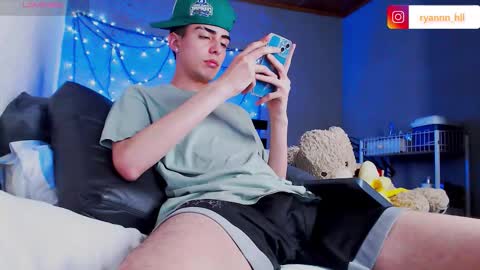 Ryannhill  online show from 10-17-25, 07:22