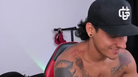 Snapshot of ryanwhite3 chatting on 11-11-25, 11:49 ryanwhite3 online show from 11-11-25, 11:49