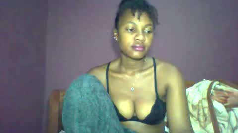 Snapshot of rycie chatting on 11-19-25, 06:35 Rycie online show from 11-19-25, 06:35