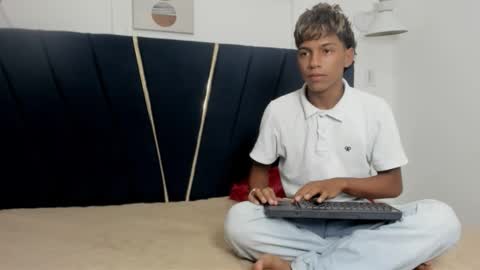 Snapshot of ryder_cum23 chatting on 10-24-25, 09:17 ryder_cum23 online show from 10-24-25, 09:17