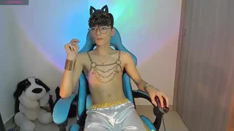 Snapshot of ryo_bleu chatting on 12-14-25, 03:01 RYO BLEU online show from 12-14-25, 03:01