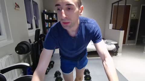 Snapshot of ryukukamifr chatting on 01-10-25, 07:32 Ryuk FR online show from 01-10-25, 07:32