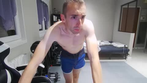 Snapshot of ryukukamifr chatting on 10-14-25, 05:25 Ryuk FR online show from 10-14-25, 05:25