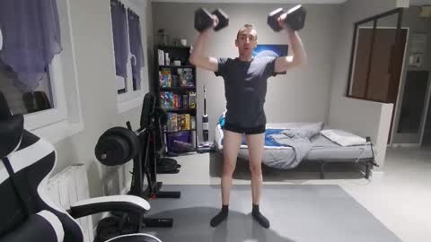 Snapshot of ryukukamifr chatting on 01-07-26, 06:10 Ryuk FR online show from 01-07-26, 06:10