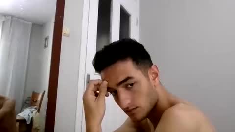 Snapshot of s2ici chatting on 10-20-25, 07:53 s2ici online show from 10-20-25, 07:53