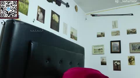 Snapshot of s_a_t_u_r_n chatting on 10-15-25, 09:09 ST online show from 10-15-25, 09:09