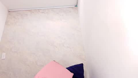 Snapshot of s_sofia_ chatting on 02-09-25, 07:19 s_sofia_ online show from 02-09-25, 07:19