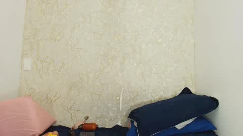 Snapshot of s_sofia_ chatting on 09-27-25, 07:19 s_sofia_ online show from 09-27-25, 07:19