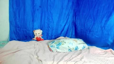 sofia online show from 10-31-25, 06:25