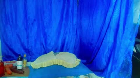 Snapshot of s_sofiaa_ chatting on 11-10-25, 07:57 sofia online show from 11-10-25, 07:57