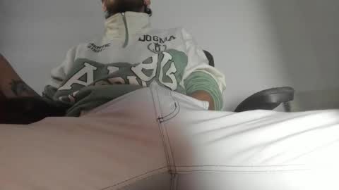 Snapshot of s_sven chatting on 10-19-25, 04:35 Steven Independent online show from 10-19-25, 04:35