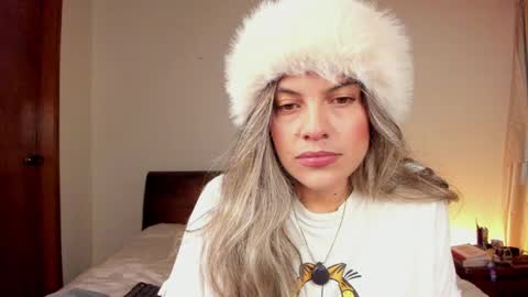 Leslie Beltrn online show from 04-20-26, 02:58