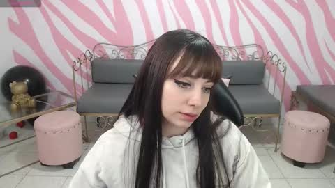 Snapshot of saabrina_ chatting on 11-05-25, 01:11 Sabrina online show from 11-05-25, 01:11