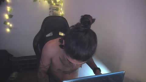 Danny online show from 11-20-25, 04:23