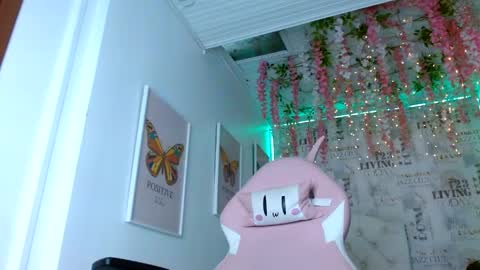 1 online show from 05-20-26, 12:22
