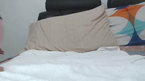 Snapshot of saaramiller_ chatting on 01-27-25, 04:20 saaramiller online show from 01-27-25, 04:20