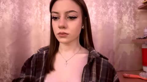 Mika online show from 12-18-25, 06:36