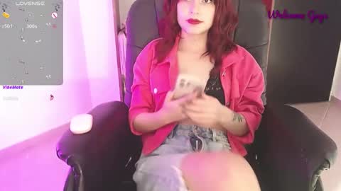 Snapshot of sabrina709 chatting on 10-06-25, 10:18 Sabrina online show from 10-06-25, 10:18