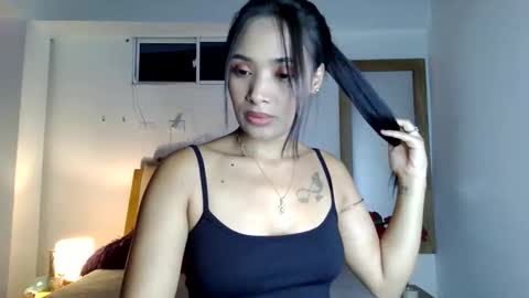 Snapshot of sabrina_brunette chatting on 05-24-26, 05:01 sabrina online show from 05-24-26, 05:01