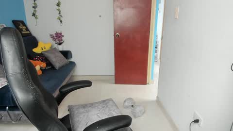 Snapshot of sabrina_chester_02 chatting on 02-08-25, 04:57 Angie online show from 02-08-25, 04:57