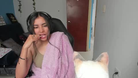 Snapshot of sabrina_chester_02 chatting on 02-21-25, 04:26 Angie online show from 02-21-25, 04:26