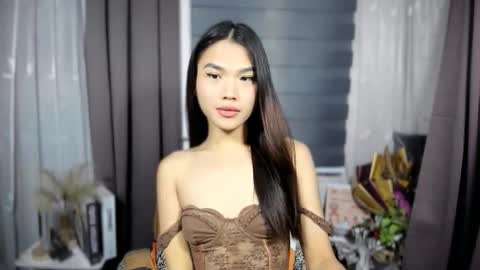 Snapshot of sabrina_maxx chatting on 01-11-26, 12:10 Nadine online show from 01-11-26, 12:10