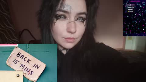 Snapshot of sabrina_raiders_666 chatting on 12-25-24, 08:39 Lilith Solar online show from 12-25-24, 08:39