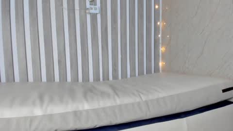 Snapshot of sabrinahims_ chatting on 12-27-24, 09:54 mariana online show from 12-27-24, 09:54