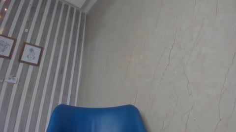 Snapshot of sabrinahims_ chatting on 01-20-25, 09:43 mariana online show from 01-20-25, 09:43