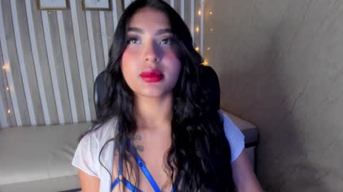 Snapshot of sabrinahims_ chatting on 02-07-25, 09:26 mariana online show from 02-07-25, 09:26
