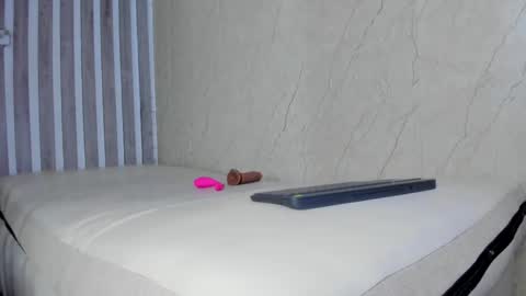 Snapshot of sabrinahims_ chatting on 03-08-25, 12:33 mariana online show from 03-08-25, 12:33