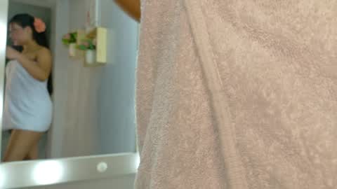 Snapshot of sabrinahims_ chatting on 09-18-25, 11:29 mariana online show from 09-18-25, 11:29