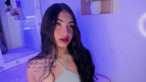 Snapshot of sabrinahims_ chatting on 11-06-25, 05:30 mariana online show from 11-06-25, 05:30