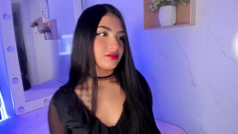 Snapshot of sabrinahims_ chatting on 11-15-25, 02:20 mariana online show from 11-15-25, 02:20