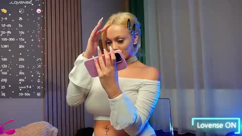 SabrinaJade online show from 03-05-25, 10:55