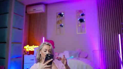 SabrinaJade online show from 02-10-26, 05:33