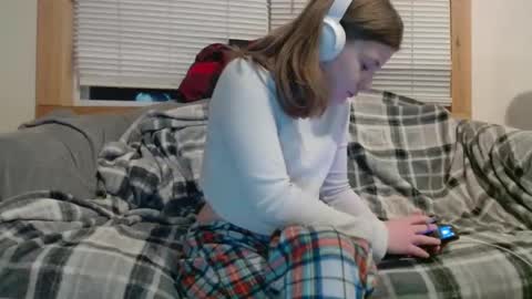 Snapshot of sabrinalexington chatting on 11-18-25, 01:44 Sabrina online show from 11-18-25, 01:44