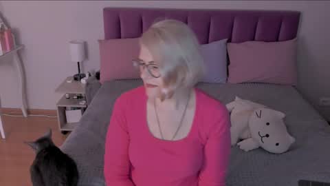 Sabrina MacMarren online show from 03-09-25, 07:15