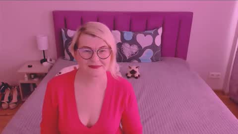 Sabrina MacMarren online show from 09-09-25, 08:03